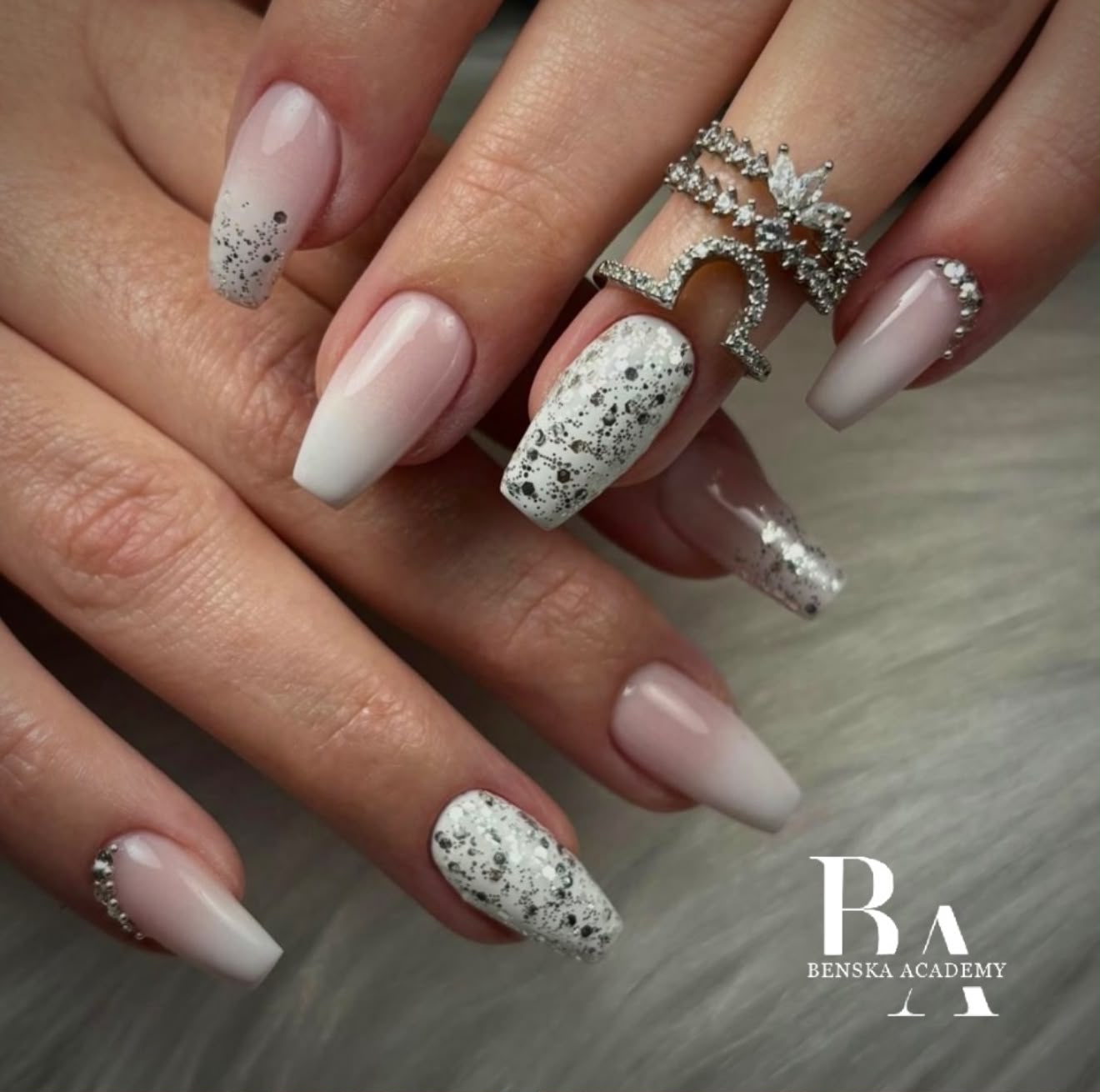 Babyboomer nude avec glitter argent — Benska Academy